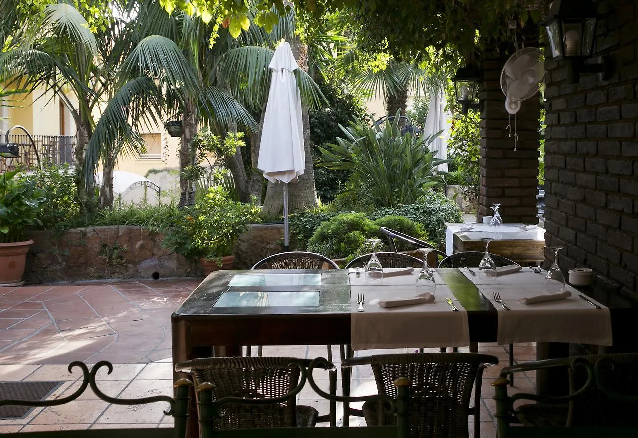 Hotel Restaurante La Masieta Creixell Spain